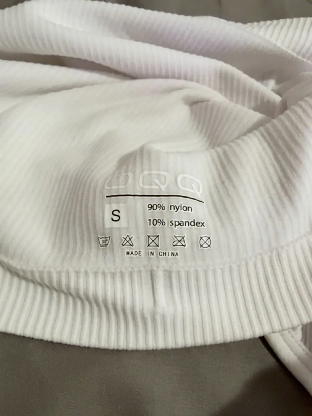 Amazon White Ribbed Crop Tank Top - Picture 3 of 3
